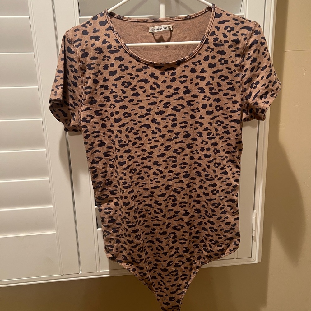 Abercrombie & Fitch women’s Leopard Print Bodysuit size xl